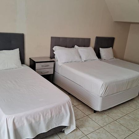 Casa Santa Amelia C/ Garagem Villa São Roque Екстериор снимка